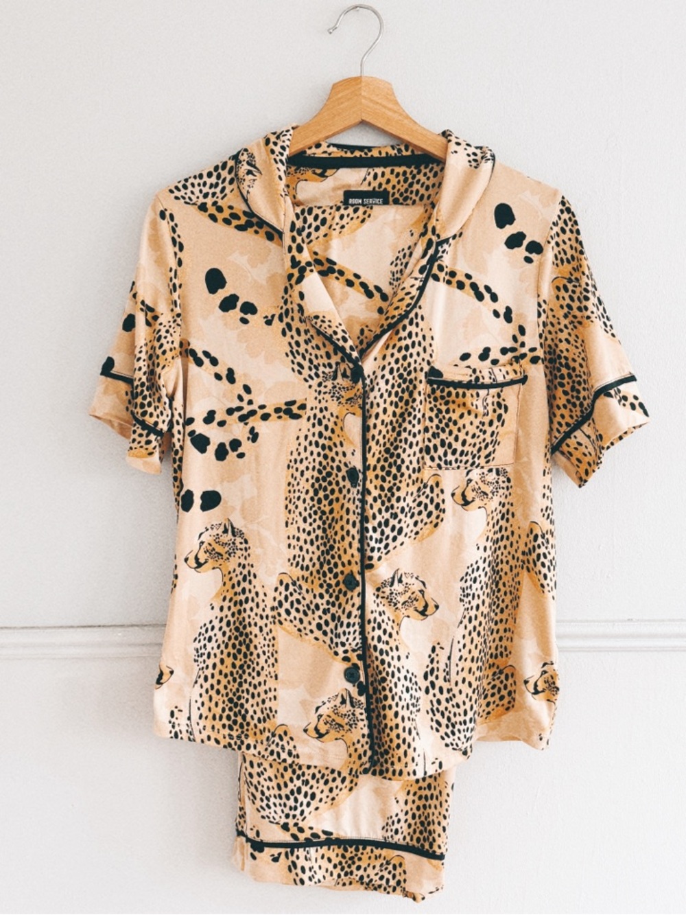 ROOM SERVICE > Leopard Pajama Set
